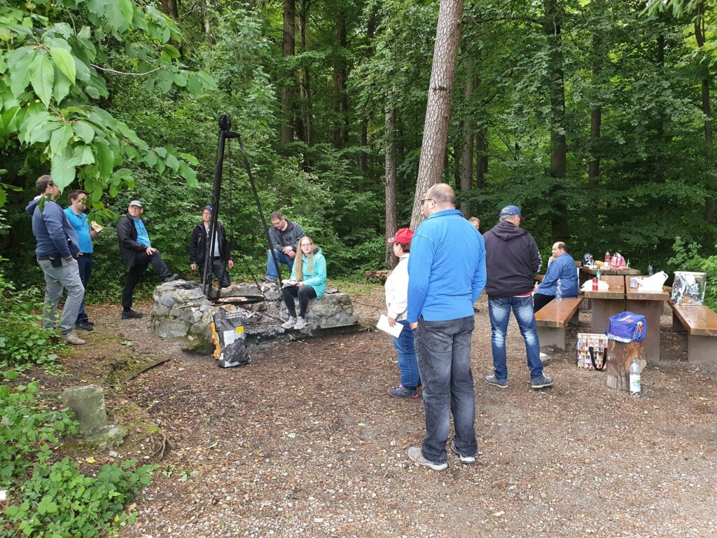 Keine Fotobeschreibung verfügbar.