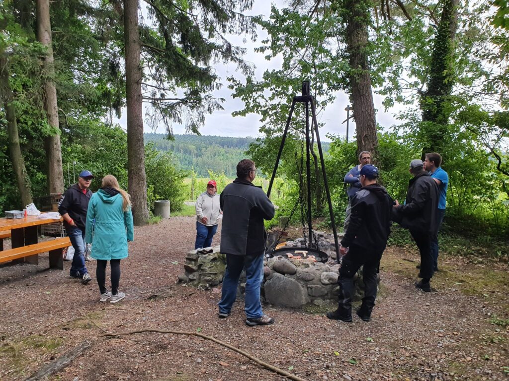Keine Fotobeschreibung verfügbar.